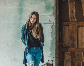 girl-1084728_640