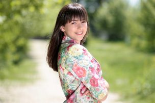 girl-1364012_640